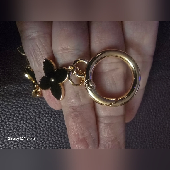 Elegant Black & Gold Chain Extension New - Picture 3 of 5